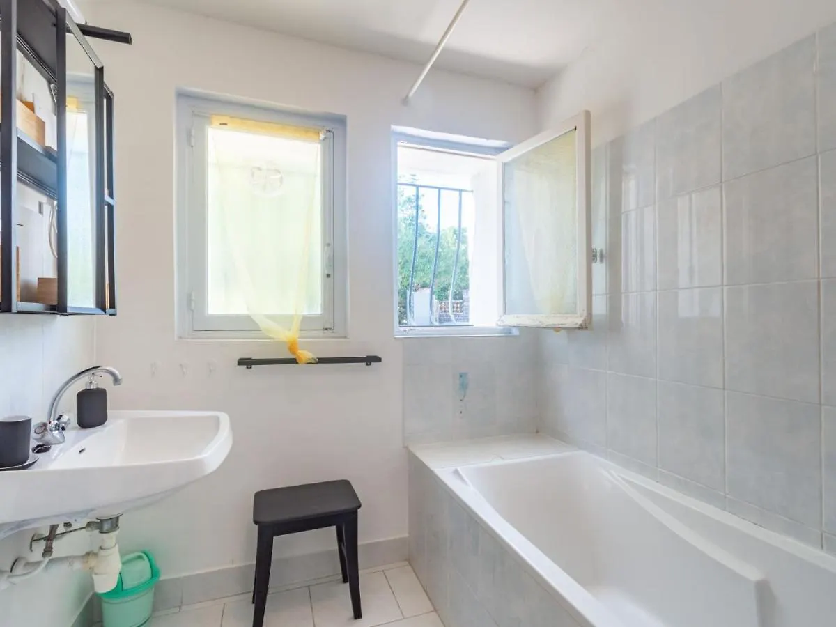 Apartment Chenou-2 By Interhome 레지상브르 프랑스
